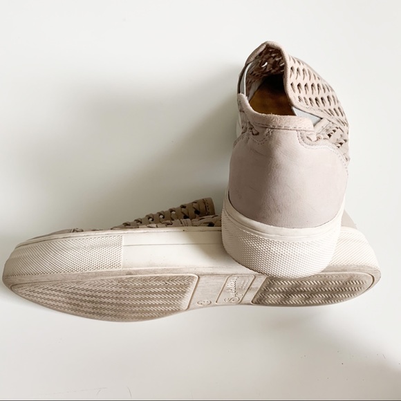 Seychelles Latest Fashion Sneaker - Picture 8 of 13